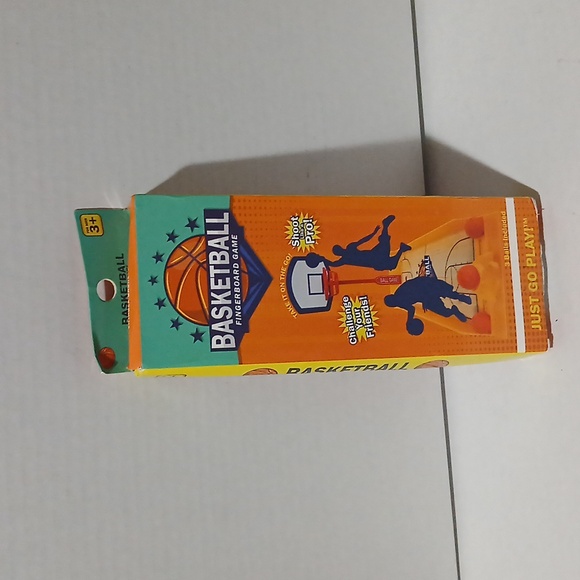 Basketball Finger Board Game NWT - Picture 2 of 6